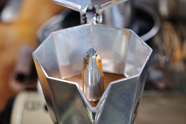Espressokocher aus Metall